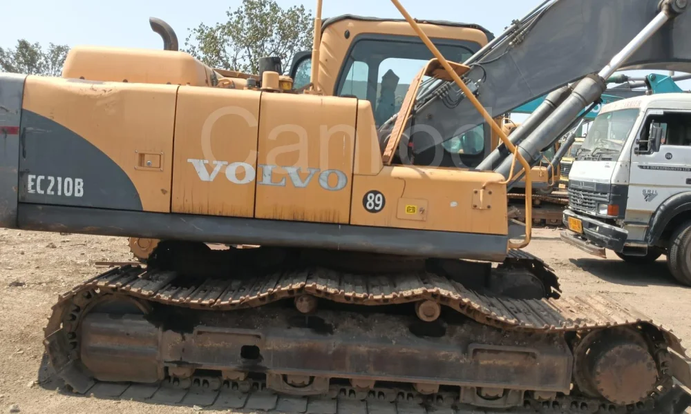 Volvo EC210B Excavator